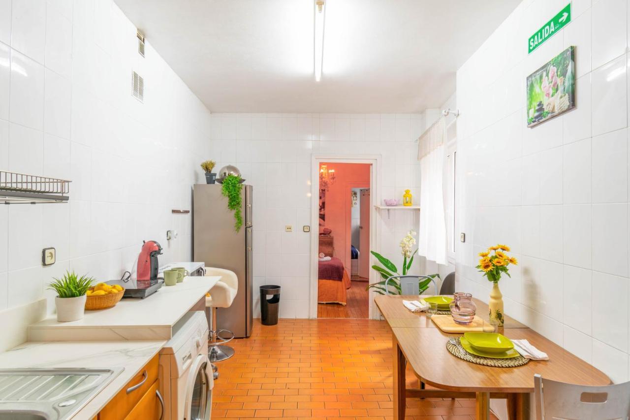 Acogedor Apartamento En El Corazon De Pamplona Bagian luar foto