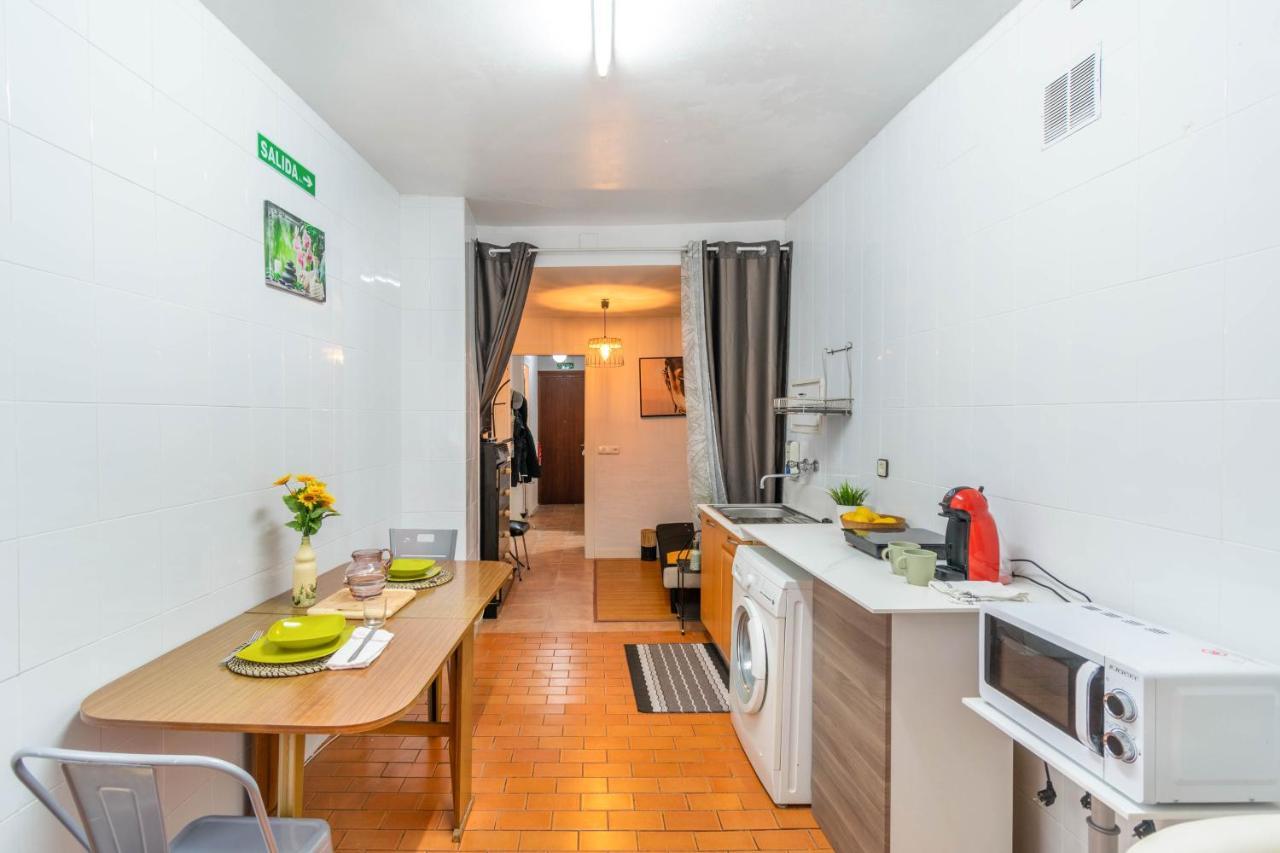 Acogedor Apartamento En El Corazon De Pamplona Bagian luar foto