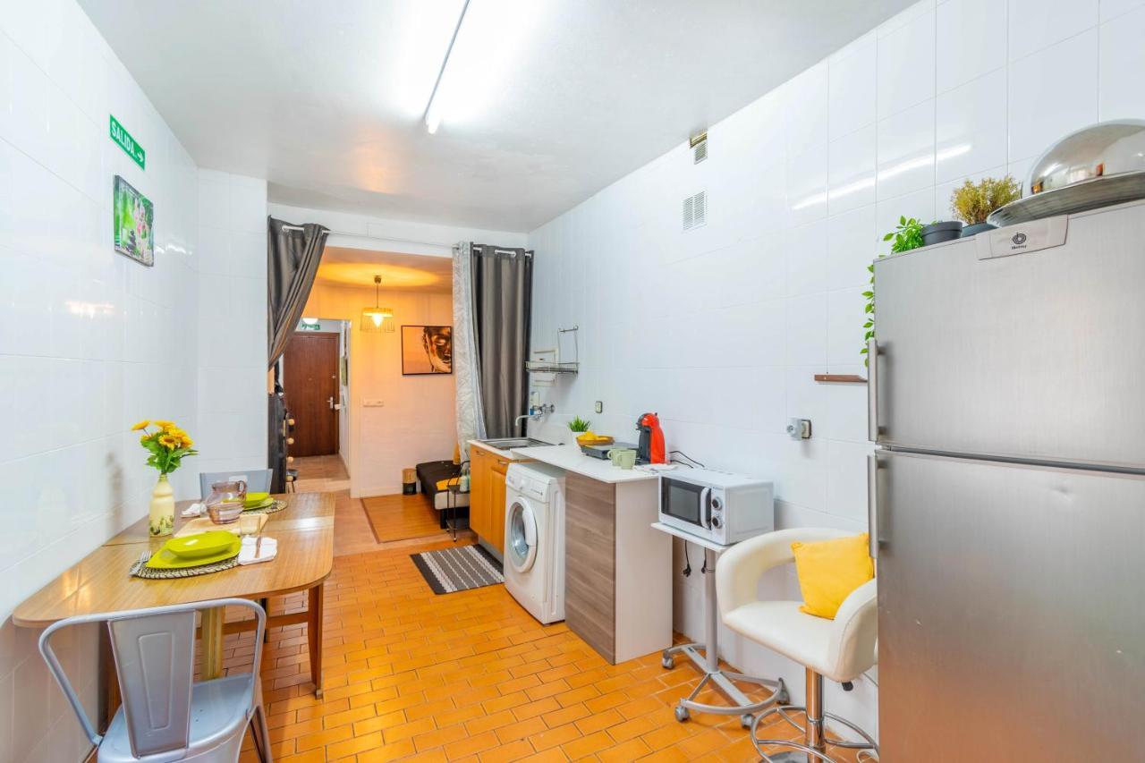 Acogedor Apartamento En El Corazon De Pamplona Bagian luar foto