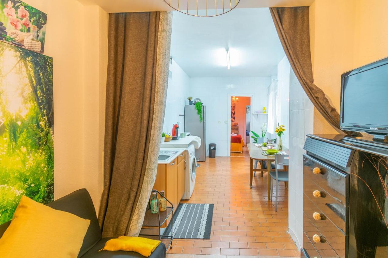 Acogedor Apartamento En El Corazon De Pamplona Bagian luar foto
